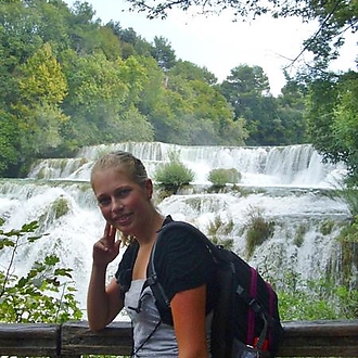  Petra Čeřovská